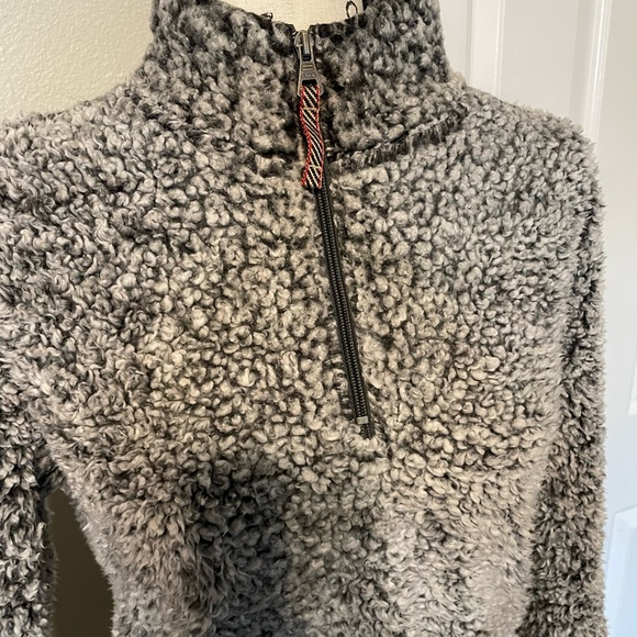 Super warm sweater. Double lined.  Ladies small - Picture 4 of 5